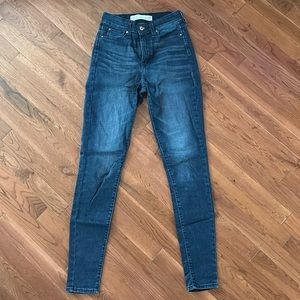 Levi Skinny Jeans 💙